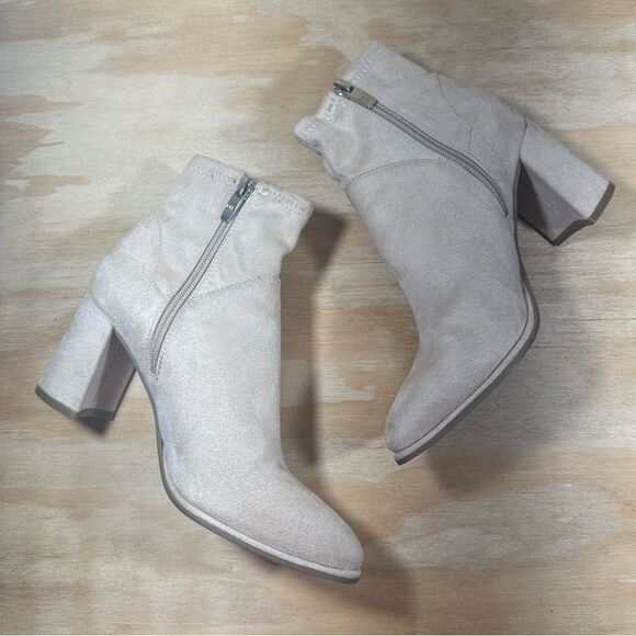 Marc Fisher Dyvine Suede Ankle Boots Wome Size 6 - Picture 3 of 8